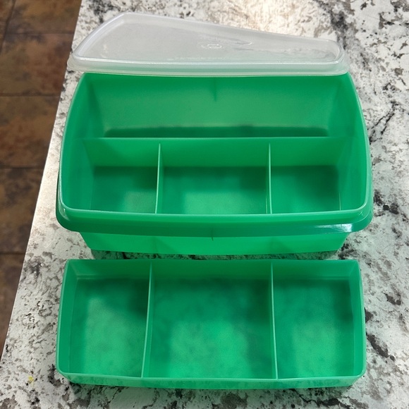 Tupperware Mint Green Storage Box - Picture 4 of 4